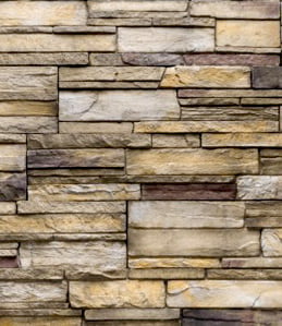 close up of tan ledgestone Versetta stone siding