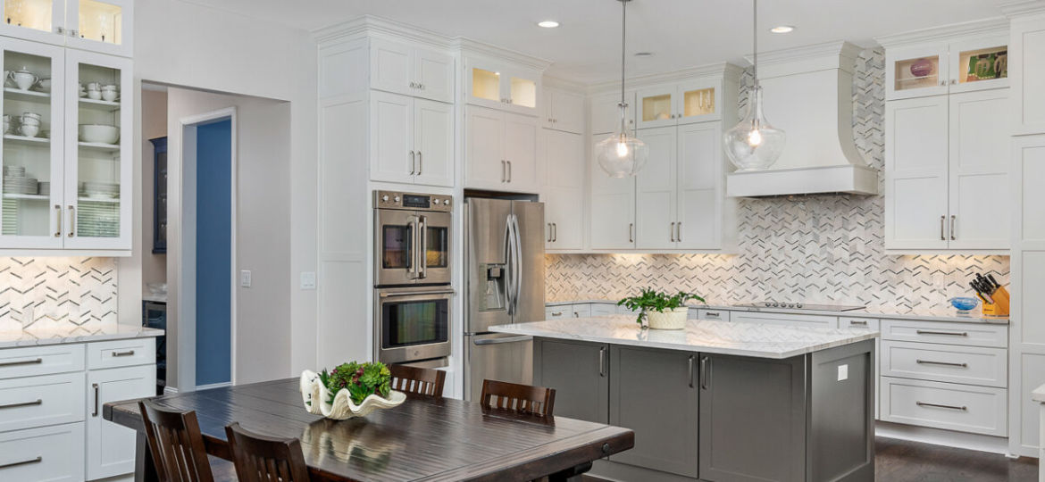 Clean-And-Chic-Pendleton-kitchen-cabinets-feature-1