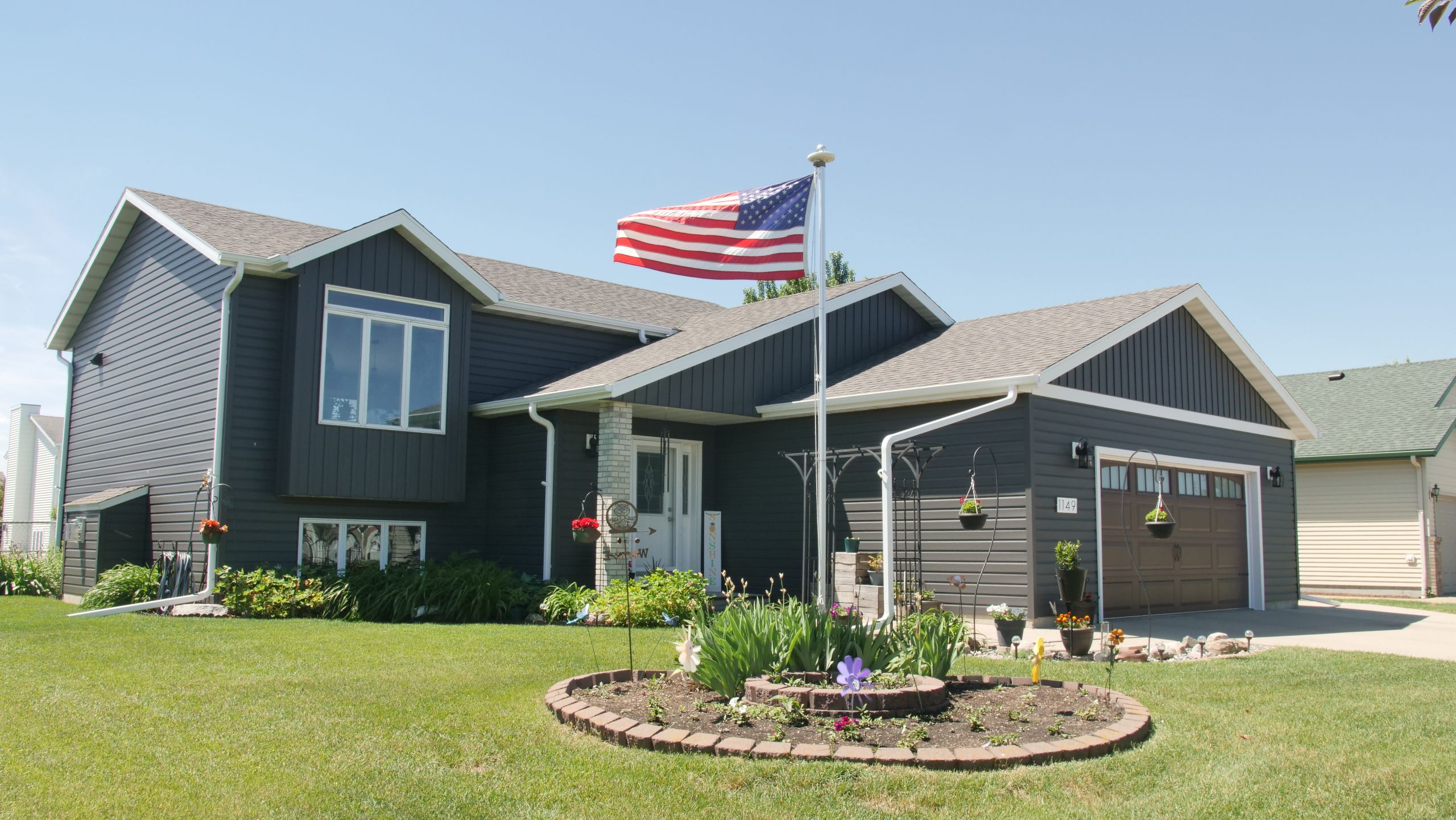 P1211653